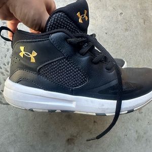Under Armour Boys Basketball Shoes